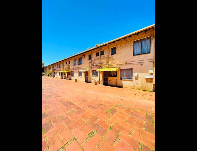 3 BEDROOM APARTMENT FOR SALE IN MONTCLAIR